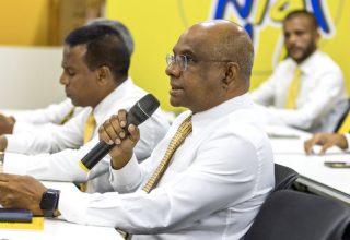 އެމްޑީޕީގެ ރައީސް އަބްދުﷲ ޝާހިދު: ފޮޓޯ/ އެމްޑީޕީ