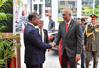 މިނިސްޓަރ ނަސީރު: ފޮޓޯ/ ރައީސް އޮފީސް