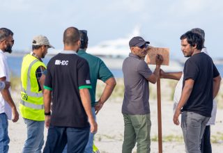 ގުޅީފަޅުން ދޫކުރާ ގޯތިތަކުގެ އިން ވަކިކޮށް ކަޑަ ޖެހުމުގެ މަސައްކަތް ފެށުން.