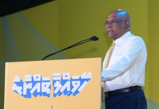 އެމްޑީޕީގެ ރައީސް އަބްދުﷲ ޝާހިދު: ފޮޓޯ/ އެމްޑީޕީ