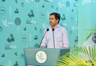 ޕީއެންސީން ބޭއްވި ޖަލްސާގައި އިކޮނޮމިކް މިނިސްޓަރ މުހައްމަދު ސައީދު ވާހަކަ ދައްކަވަނީ/ ފޮޓޯ: ޕީއެންސީ