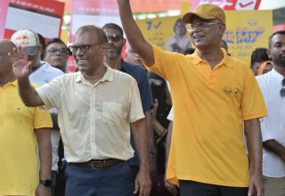 ކުރީގެ ރައީސް މުހައްމަދު ނަޝީދު އަދި ކުރީގެ ރައީސް އިބްރާހިމް މުހައްމަދު ސާލިޙް