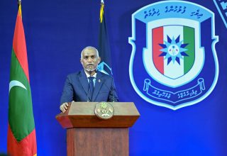 ފުލުހުންގެ 93 ވަނަ އަހަރީ ދުވަހުގެ މުނާސަބަތުގައި ބޭއްވި ރަސްމީ ޖަލްސާގެ ތެރެއިން/ ފޮޓޯ: ރައީސް އޮފީސް