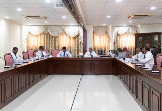 މާލިއްޔަތު ކޮމިޓީއިން ފެނަކައިގެ، މާލީ ހާލަތާއި ހިސާބުތައް ބެލެހެއްޓުމާ ގުޅޭ ޚާއްޞަ އޮޑިޓް ރިޕޯޓް ދިރާސާކުރުން/ ފޮޓޯ: މަޖިލިސް