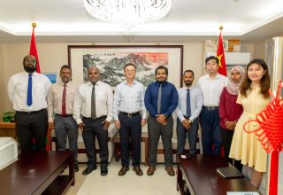 ޗައިނާއަށް ދިޔަ މިނިސްޓްރީގެ ޓީމް