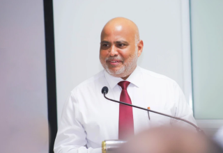 ހައުސިން މިނިސްޓަރ ޑރ. ޢަލީ ޙައިދަރު އަޙްމަދު