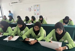 Huravee-school-890x664