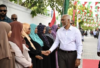 ރައީސް ޑރ މުއިއްޒު