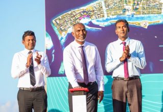 "ރަސްމާލެ" ގެ ނަމުގައި  ފުށިދިއްގަރުފަޅު ހިއްކަން ފެށުުމުގެ ރަސްމިއްޔާތުގެ ތެރެއިން/ ފޮޓޯ: ރައީސް އޮފީސް