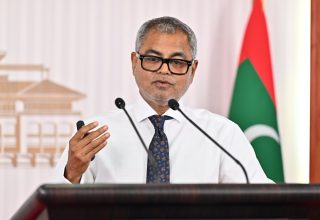 އެންވައިރޮމެންޓް މިނިސްޓަރ ޠާރިޤް އިބްރާހިމް --- ފޮޓޯ | ރައީސް އޮފީސް