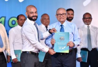 އެމްއާރުއެމްގެ ޒަައީމް ރައީސް މައުމޫނާއި، ޕާޓީގެ ރައީސް ފާރިސް މައުމޫން