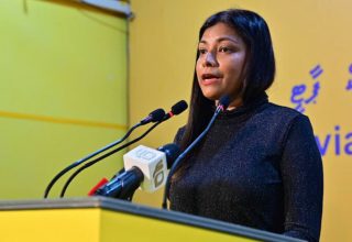 މީދޫ ދާއިރާގެ ކުރީގެ މެމްބަރު ރޮޒެއިނާ އާދަމް