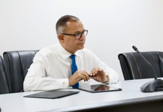 ސިޓީތަކާއި އިދާރީ ދާއިރާތައް ހިންގުމާއި ޢާންމު މަސައްކަތްތަކާ ބެހޭ ވަރީރު އާދަމް ޝަރީފް ޢުމަރު