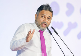މަސްވެރިކަމާއި ކަނޑުގެ ވަސީލަތްތަކާއި ބެހޭ ވުޒާރާގެ ވަޒީރު އަޙުމަދު ޝިޔާމް