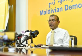 ރައީސް ނަޝީދު ޕްރެސް ކޮންފަރެންސެއްގައި ވާހަކަފުޅު ދައްކަވަނީ/ ފޮޓޯ: އަދަދު