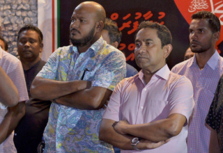 ޝުޖާޢު ރައީސް ޔާމީނާއެކު
