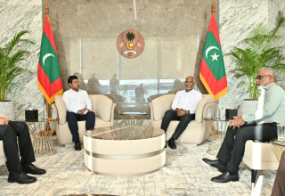 ރައީސް ޑރ މުއިއްޒު