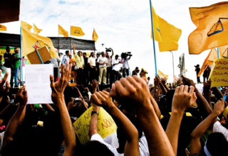 ދިވެހިންގެ ހައްގުތަކުގެ ދިފާއުގައި މޭޑޭގައި ބޮޑު އެއްވުމަށް ބާއްވަނީ
