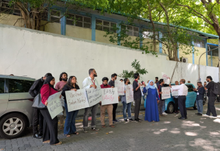 ނޫސްވެރިން ކުރި  އިހުތިޖާޖެއްގެ ތެރެއިން
