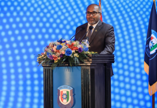 ދާޚިލީ ސަލާމަތާއި ފަންނިއްޔާތާ ބެހޭ ވަޒީރު ޢަލީ އިޙުސާން