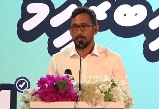 ޕީޕީއެމް/ޕީއެންސީގެ ޓިކެޓުގައި އިނގުރައިދޫ ދާއިރާއަށް ވާދަ ކުރައްވާ އެ ދާއިރާގެ ކުރީގެ މެމްބަރު އިބްރާހިމް ފަލާހް.