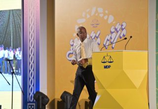 ރޭ ށ ފޯކައިދޫގައި ރައީސް ސާލިހުގެ ކެމްޕއިން އިފްތިތާހުކުރުމުގެ ތެރެއިން.