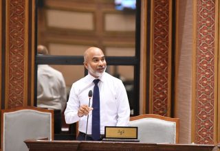 އެޑިއުކޭޝަން މިނިސްޓަރު ޑރ. އިސްމާއިލް ޝަފީއު.