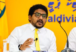 އެމްޑީޕިއިން ބޭއްވި ނޫސްވެރިންގެ ބައްދަލުވުން.