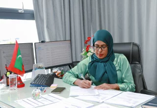 އެމްކިޔުއޭގެ ސީއީއޯ، މަރްޔަމް ފިޒާނާ ރަޝީދު.