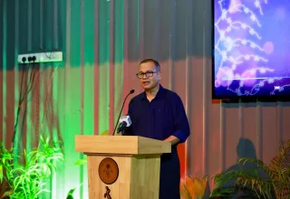 މިނިސްޓަރ އާދަމް ޝަރީފު ޢުމަރު