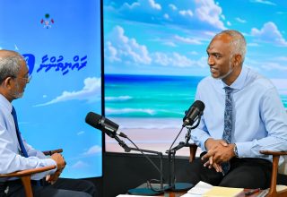 "ރައްޔިތުންނާ އެކު" މި ނަމުގައި ރައީސުލްޖުމްހޫރިއްޔާ ކުރިއަށްގެންދަވާ ޕޮޑްކާސްޓުގެ ފުރަތަމަ އެޕިސޯޑް