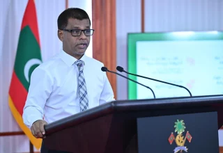 މިނިސްޓަރ އޮފް ހެލްތް އަހުމަދު ނާޒިމް