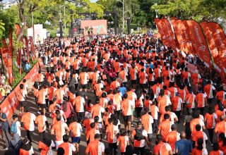 ރޯޑް ރޭސްއެއްގެ ތެރެއިން: ފޮޓޯ/ދިރާގު