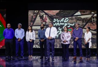 ބީއެމްއެލްއިން ލަންކާއަށް އެހީވާން ޓެލެތޯނަށް 25،000 ޑޮލަރު ހަދިޔާކުރުން -- ފޮޓޯ/ ބީއެމްއެލް