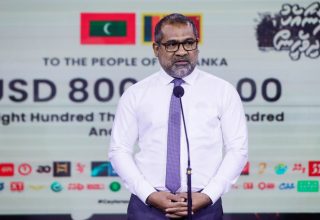 "ސިލޯނާއެކު ދިވެހީން" ޓެލެތޯނަށް ލިބުނު ފައިސާ ހާރިޖީ ވުޒާރާއާ ހަވާލު ކުރުން: ފޮޓޯ: ޕީއެސްއެމް