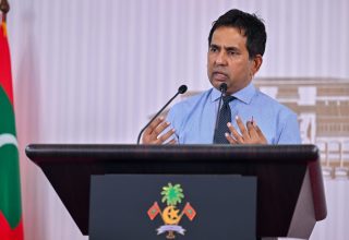 އިގުތިސާދީ ތަރައްގީއާއި ދަތުރުފަތުރާއި ވިޔަފާރިއާ ބެހޭ ވަޒީރު މުހައްމަދު ސައީދު، ފޮޓޯ: ރައީސް އޮފީސް
