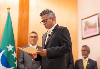 ސޯބެ މިއަދު ރައްޔިތުންގެ މަޖިލީހުގެ މެމްބަރުކަމުގެ ހުވާކުރެއްވުން -- ފޮޓޯ: މަޖިލިސް