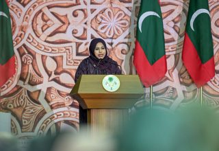 ފަންނާއި ސަޤާފަތާއި ތަރިކައާބެހޭ ވަޒީރު ހީނާ ވަލީދު . ފޮޓޯ: ސަރުކާރު
