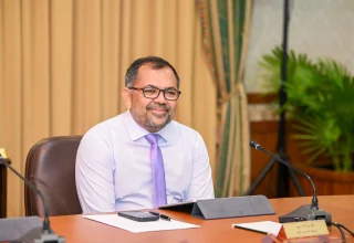 ފޮރިން މިނިސްތަރ ޒަމީރު