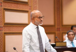 ރައްޔިތުންގެ މަޖިލީހުގެ ނައިބު ރައީސް އަދި ދިއްގަރު ދާއިރާގެ މެންބަރު އަހުމަދު ނާޒިމް/ ފޮޓޯ: މަޖިލިސް