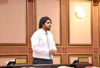 ހިތަދޫ މެދު ދާއިރާގެ މެމްބަރު އަހުމަދު އަޒާން މަރުޒޫގް/ ފޮޓޯ: އަޒާން