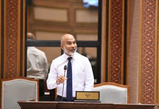 އެޑިއުކޭޝަން މިނިސްޓަރު އިސްމާއީލް ޝަފީއު. ފޮޓޯ/ މަޖިލިސް