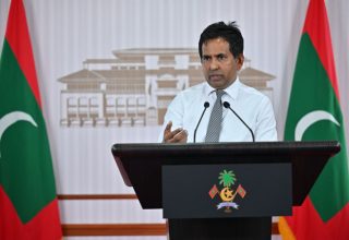 އިގުތިސާދީ ތަރައްގީއާއި ދަތުރުފަތުރާއި ވިޔަފާރިއާ ބެހޭ ވަޒީރު މުހައްމަދު ސައީދު، ފޮޓޯ: ރައީސް އޮފީސް
