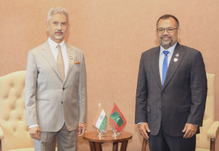 ފޮރިން މިނިސްޓަރ މޫސާ ޒަމީރުއާއި، އިންޑިއާގެ އެކްސްޓާނަލް އެފެއާޒް މިނިސްޓަރ ޑރ. ޖެއިޝަންކަރު