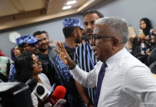 ފްލެޓު ލިސްޓާ ގުޅޭގޮތުން ޝަކުވާ ހުށަހަޅަން މިނިސްޓްރީއަށް ބަޔަކު އެއްވެ އިހުތިޖާޖު ކުރުމުން އަކްރަމް/ ފޮޓޯ: ޕީއެސްއެމް