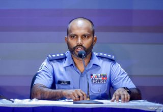 ފުލުހުން ހެޑް އޮފް ޑްރަގްސް އެންޑް ސަބްސްޓެންސް އެބިއުސް ކޮންޓްރޯލް އަހުމަދު ނާއިފް/ ފޮޓޯ: ޕީއެސްއެމް