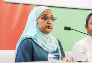ކުރީގެ ބަންޑާރަ ނާއިބު އަލްއުސްތާޛާ އައިޝަތު އާޒިމާ ޝަކޫރު/ ފޮޓޯ: މިހާރު