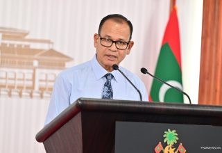 ސިޓީތަކާ އިދާރީ ދާއިރާތައް ހިންގުމާއި އާއްމު މަސައްކަތްތަކާ ބެހޭ ވަޒީރު އާދަމް ޝަރީފް އުމަރު