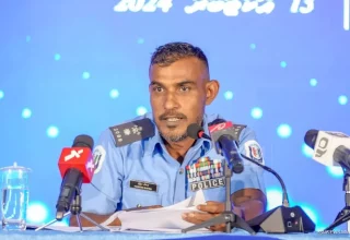 އޮކްޓޯބަރ މަހުގެ 13 ވަނަ ދުވަހު ފުލުހުންގެ ފަރާތުން ދިން ބްރީފިން