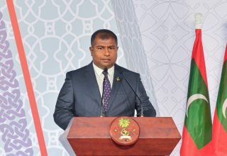 ދިވެހި ބަހާއި ސަގާފަތާއި ތަރިކައާއި ބެހޭ ވަޒީރު އާދަމް ނަސީރު